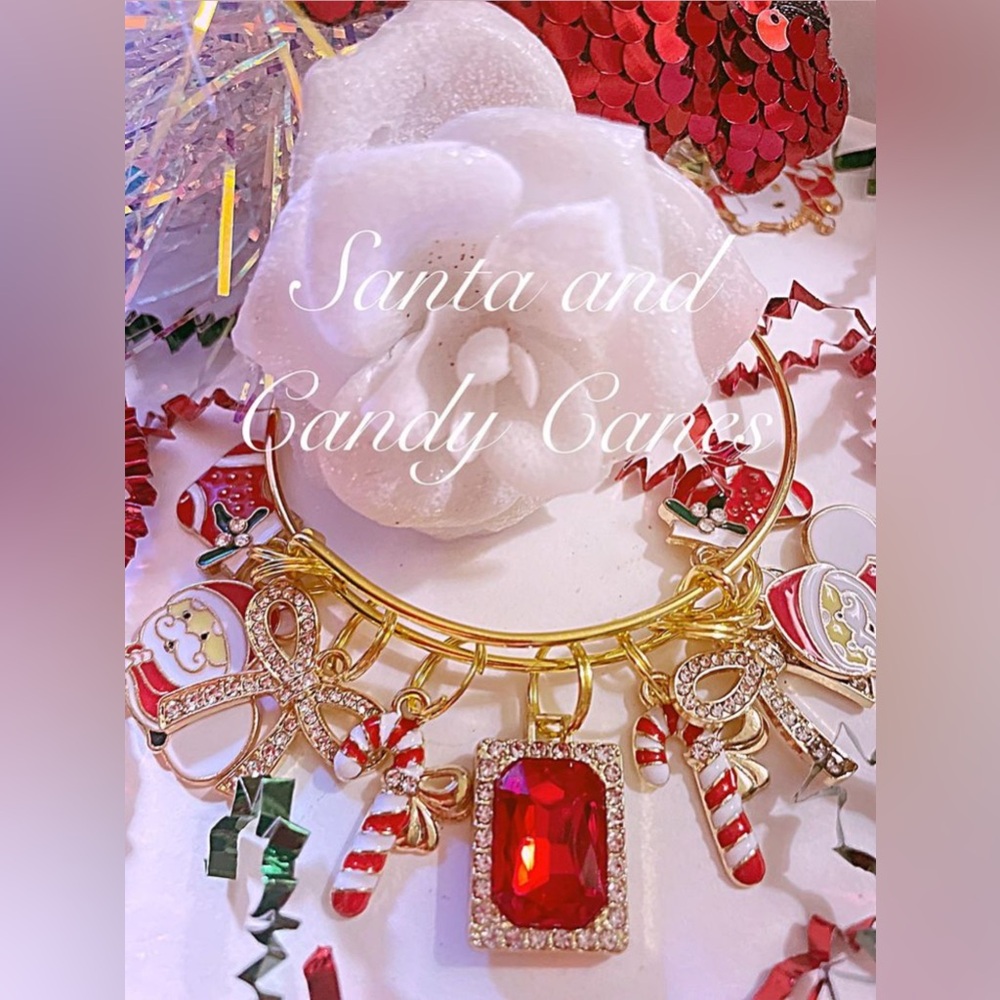 Gold Christmas charm bangle bracelet